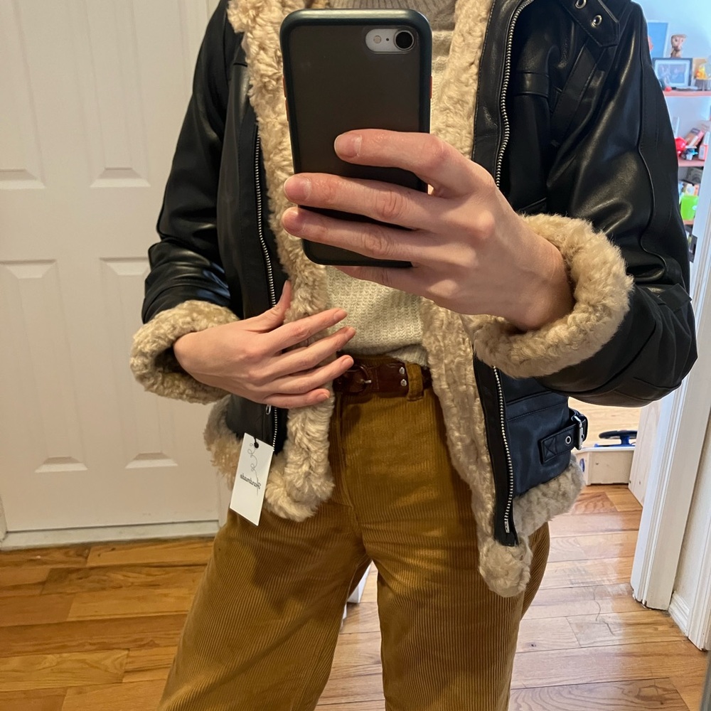 NYC Black and Tan Shearling Jacket - Picture 6 of 6